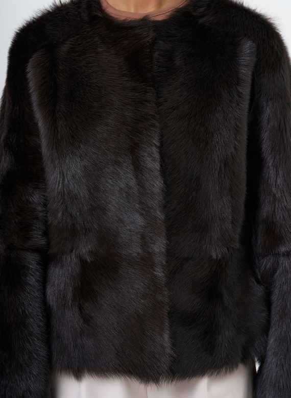 Женская натуральная дубленка в коричневом цвете