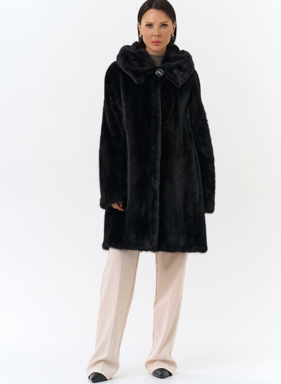 Шуба из норки с капюшоном черного цвета