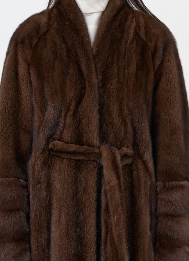 Шуба из скандинавской норки с куницей модель № 29258 в рассрочку