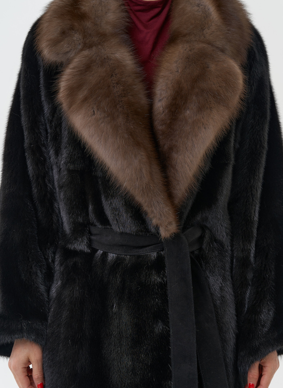 Норковая шуба с английским воротником из меха куницы