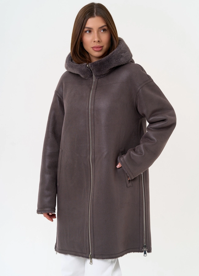 Женская двухсторонняя дубленка из эко замши с капюшоном модель № 31435 в рассрочку