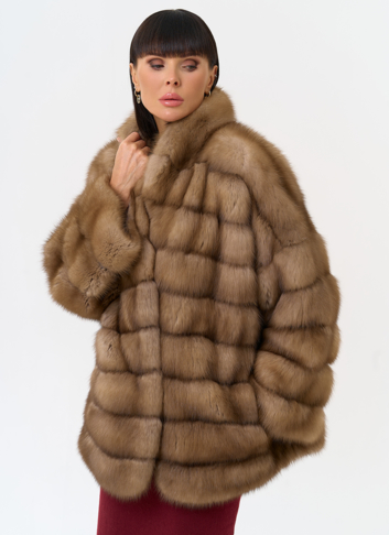 Женская шуба из куницы с воротником