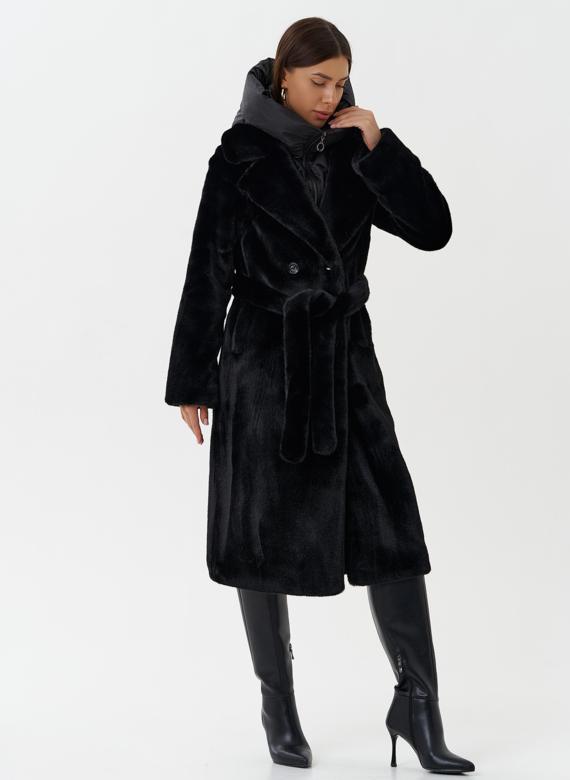 Женское пальто из экомеха с капюшоном
