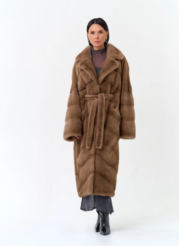 Женская шуба из меха норки с английским воротником фото