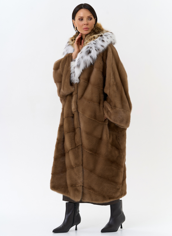 Шуба из меха норки с капюшоном из меха рыси